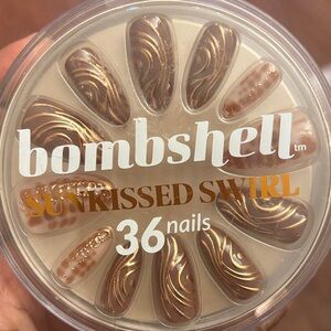 Bombshell  Sunkissed Swirl 36 Nail Set Medium Almond and Nail Glue